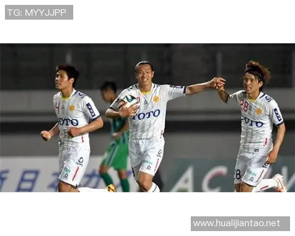 南京滑板队在世界街舞大赛中的拼搏历程与荣耀时刻分享